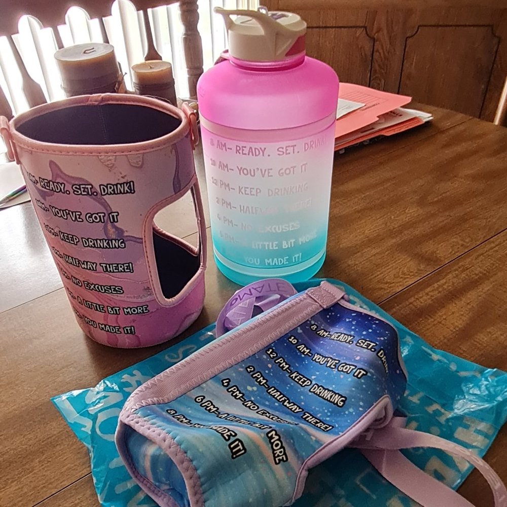 Hydromate Gallon Water Bottle with Straw and 2 Covers EUC Used 1 Time